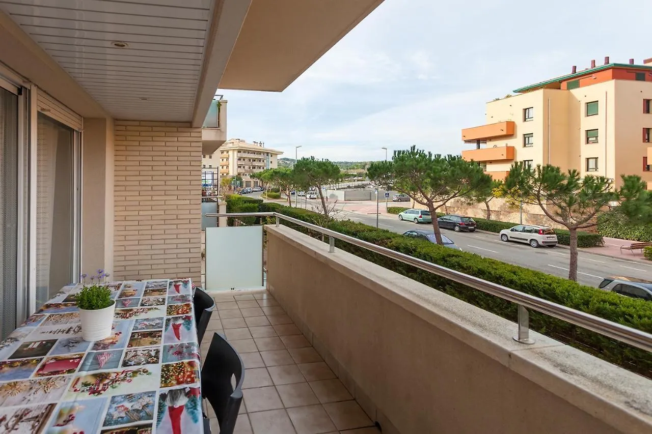 Comfortable Apartment With A Swimming Pool, 250M To The Sea. Lloret de Mar Hiszpania