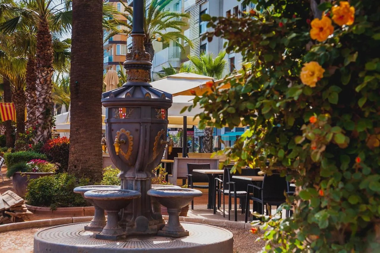 Comfortable Apartment With A Swimming Pool, 250M To The Sea. Lloret de Mar